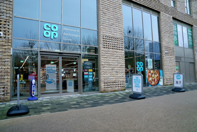 Image of Co-op store from the outside